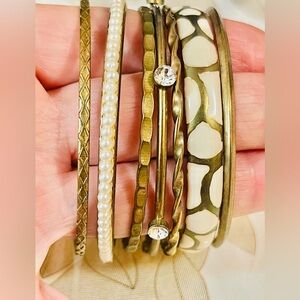 VTG Lot Of 7 Bangle Brass Bracelets  Faux Pearl